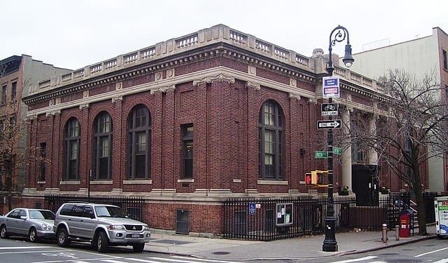 Carroll Gardens library branch