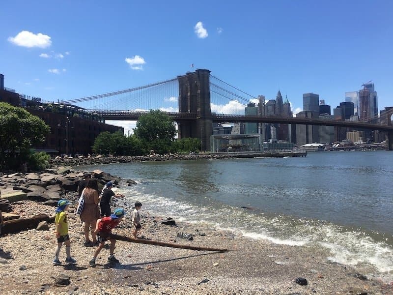 Living in DUMBO – a neighborhood guide for families